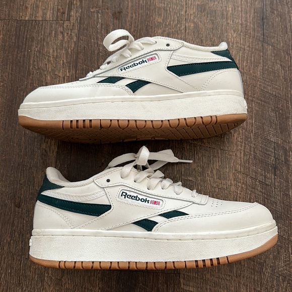 Platform Reebok shoes - Picture 4 of 4